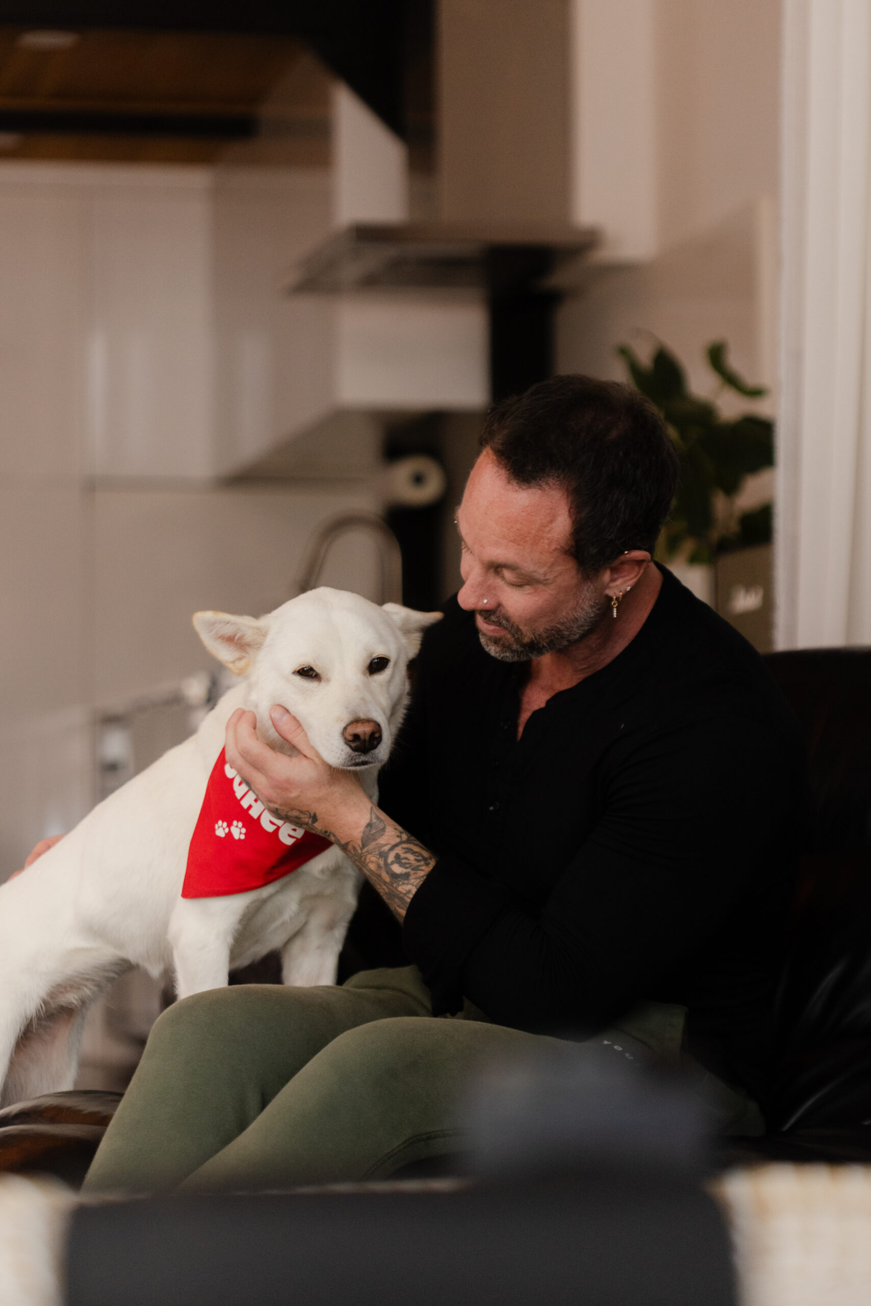 David Turnbull with Juhee, his rescue Korean Jindo